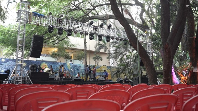 KSR7899.MP4.11_29_15_27.Still001 Large